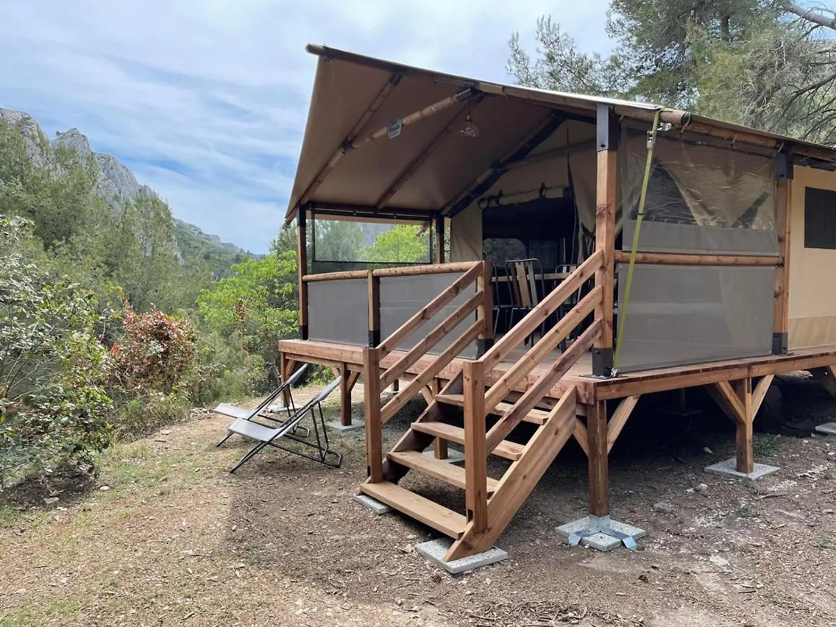 Κάμπινγκ Camping De La Vallee Heureuse Orgon