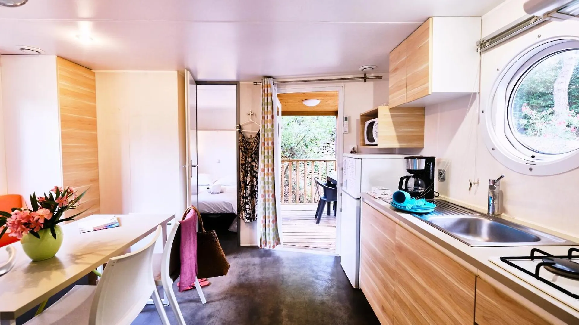 Villa Camping De La Vallee Heureuse Orgon 3*,  Frankreich